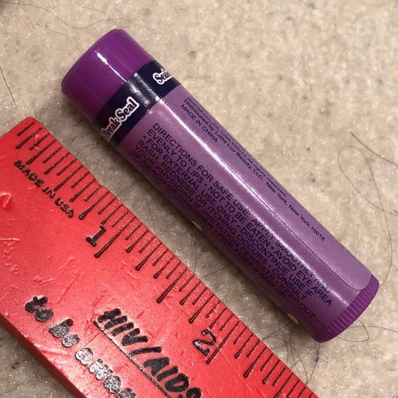 NWOT Breakups to Makeups makeup Bag an Peeps lip balm - Picture 8 of 16